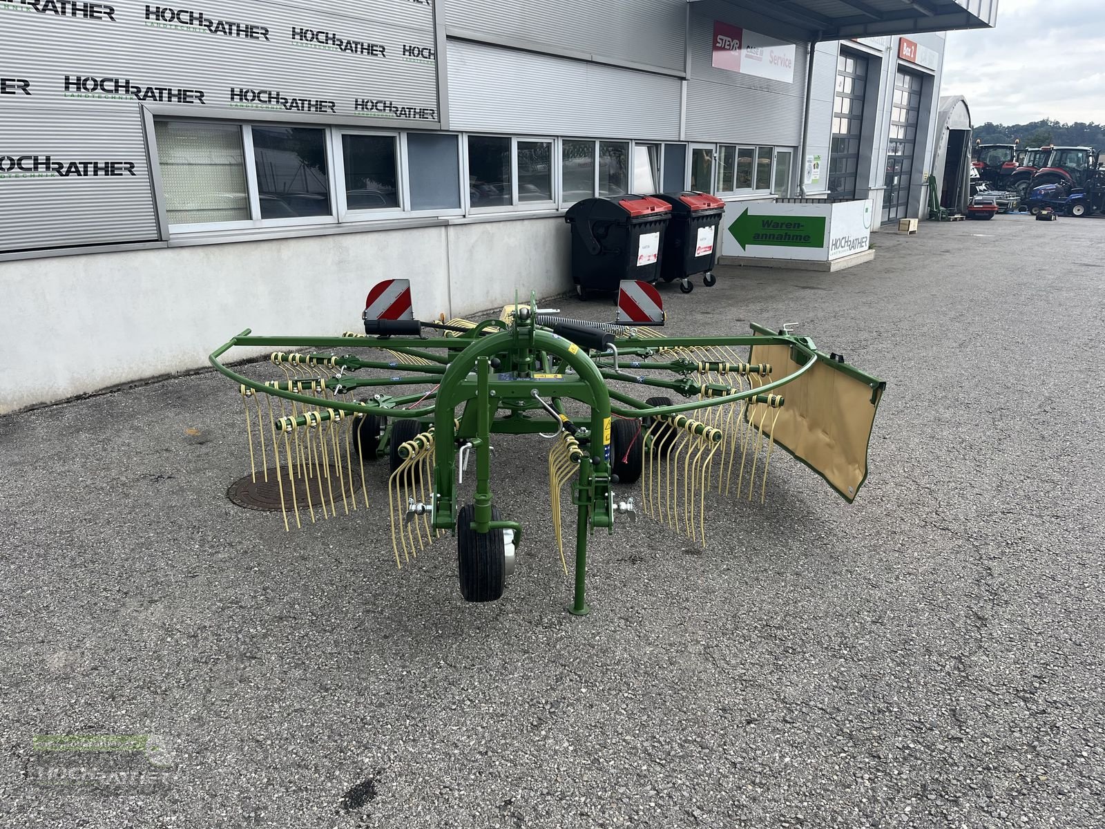 Schwader of the type Krone Swadro S 420, Neumaschine in Kronstorf (Picture 7)