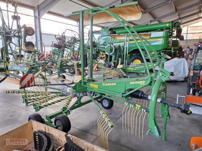 Schwader tip Krone SWADRO S 460, Neumaschine in Groß-Umstadt