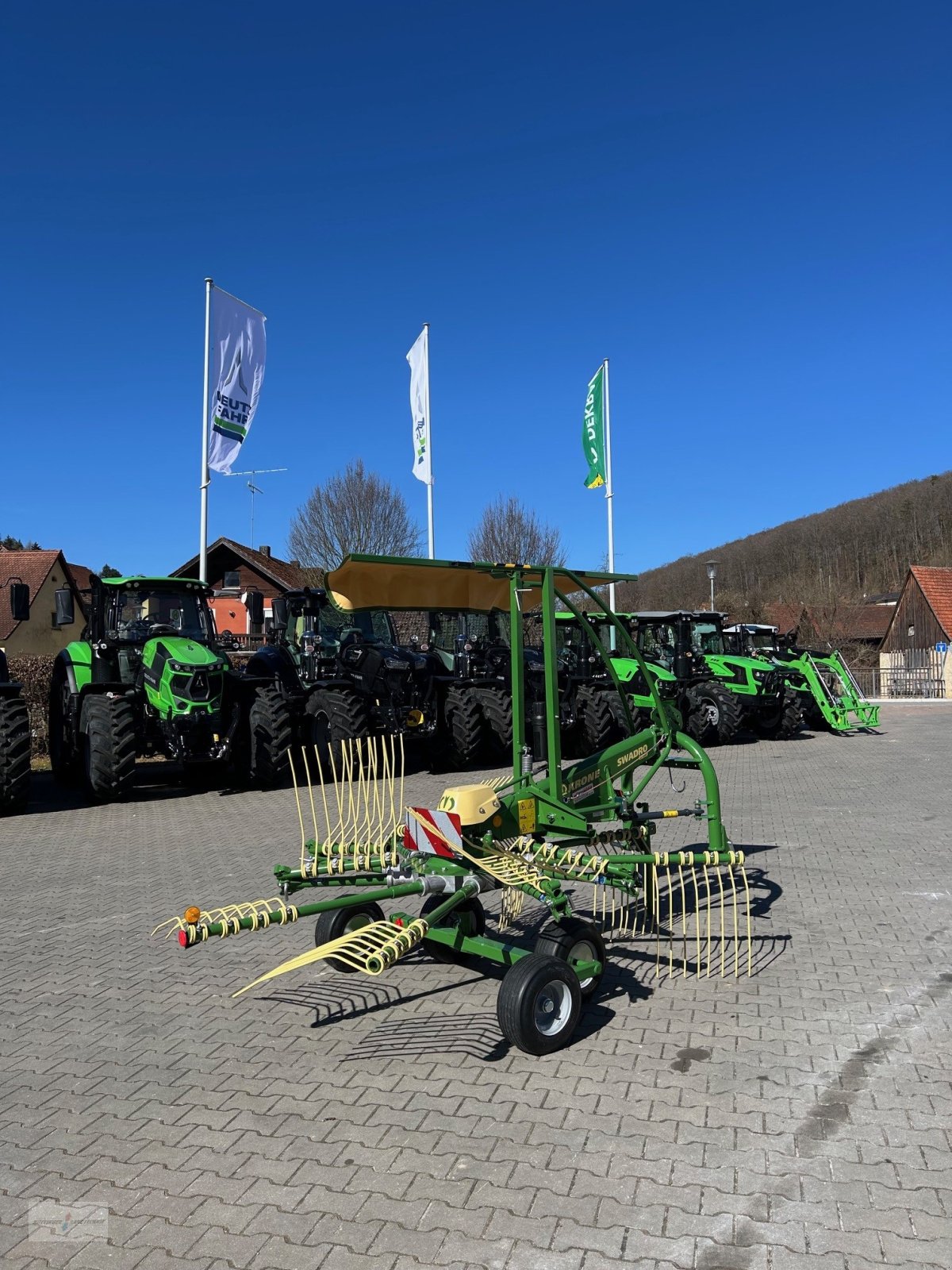 Schwader του τύπου Krone Swadro S380, Neumaschine σε Treuchtlingen (Φωτογραφία 3)