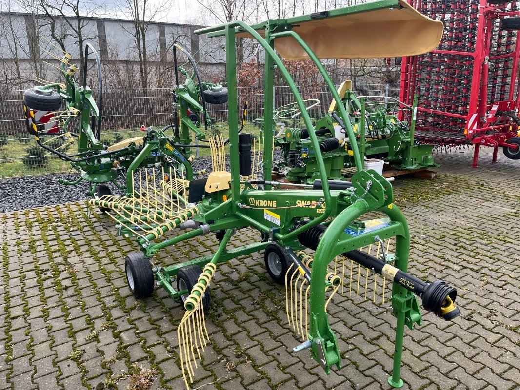 Schwader of the type Krone Swadro S380, Neumaschine in Ebersbach (Picture 4)