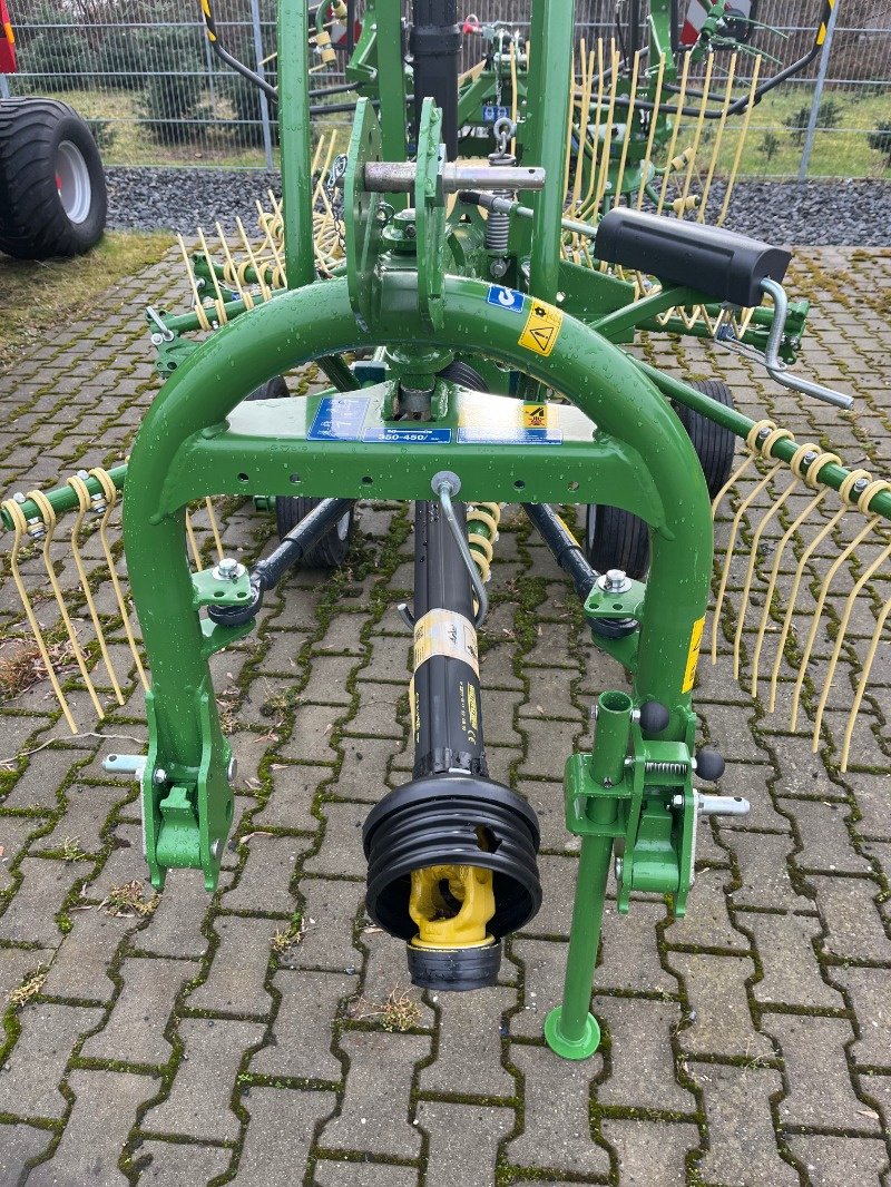 Schwader of the type Krone Swadro S380, Neumaschine in Ebersbach (Picture 7)