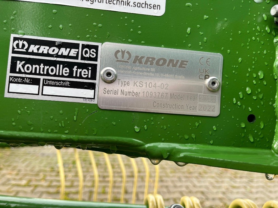 Schwader of the type Krone Swadro S380, Neumaschine in Ebersbach (Picture 10)