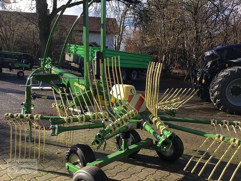 Schwader del tipo Krone Swadro S380, Neumaschine In Bodenkirchen (Immagine 2)