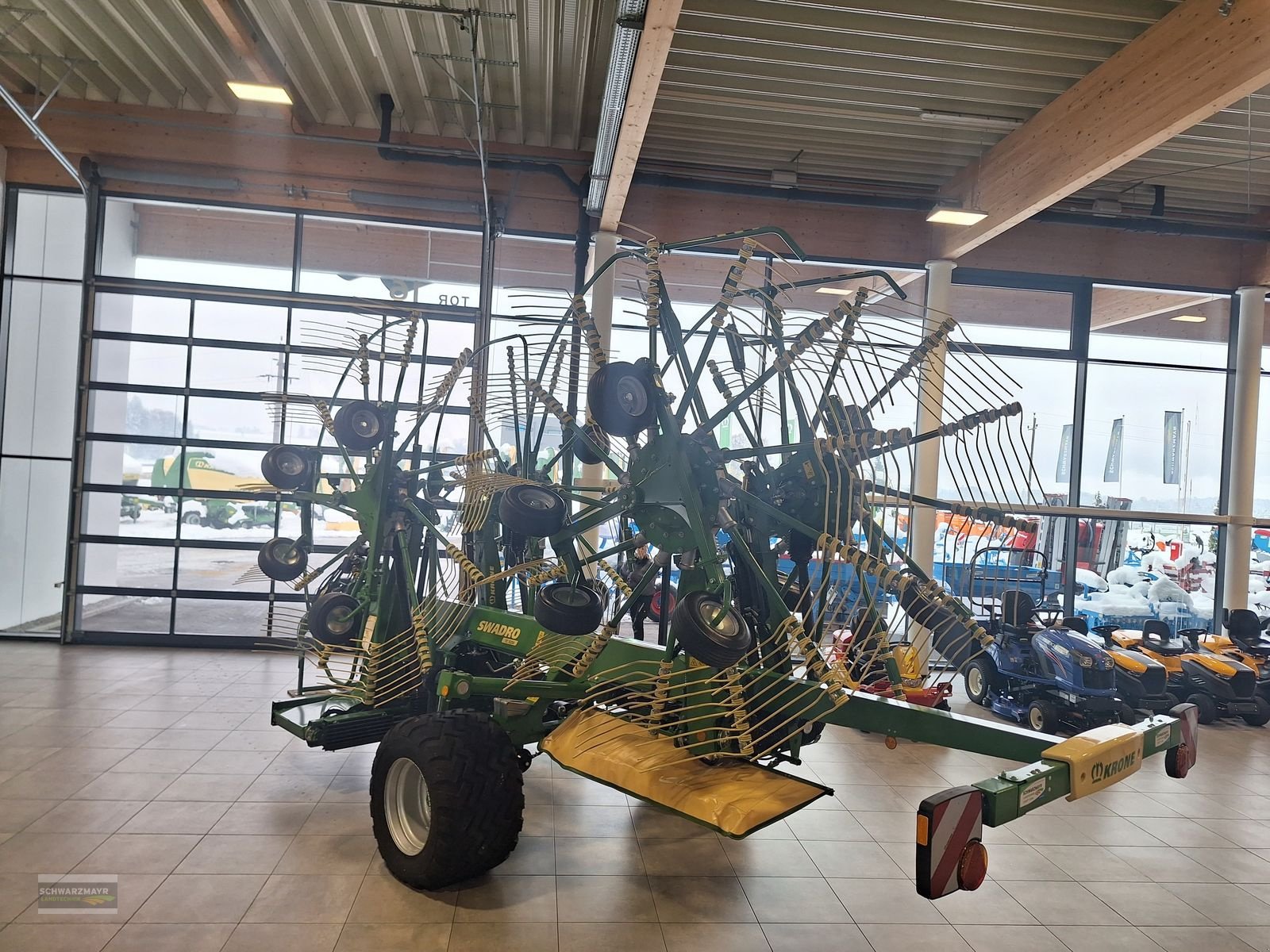 Schwader des Typs Krone Swadro TC 1250, Neumaschine in Aurolzmünster (Bild 3)