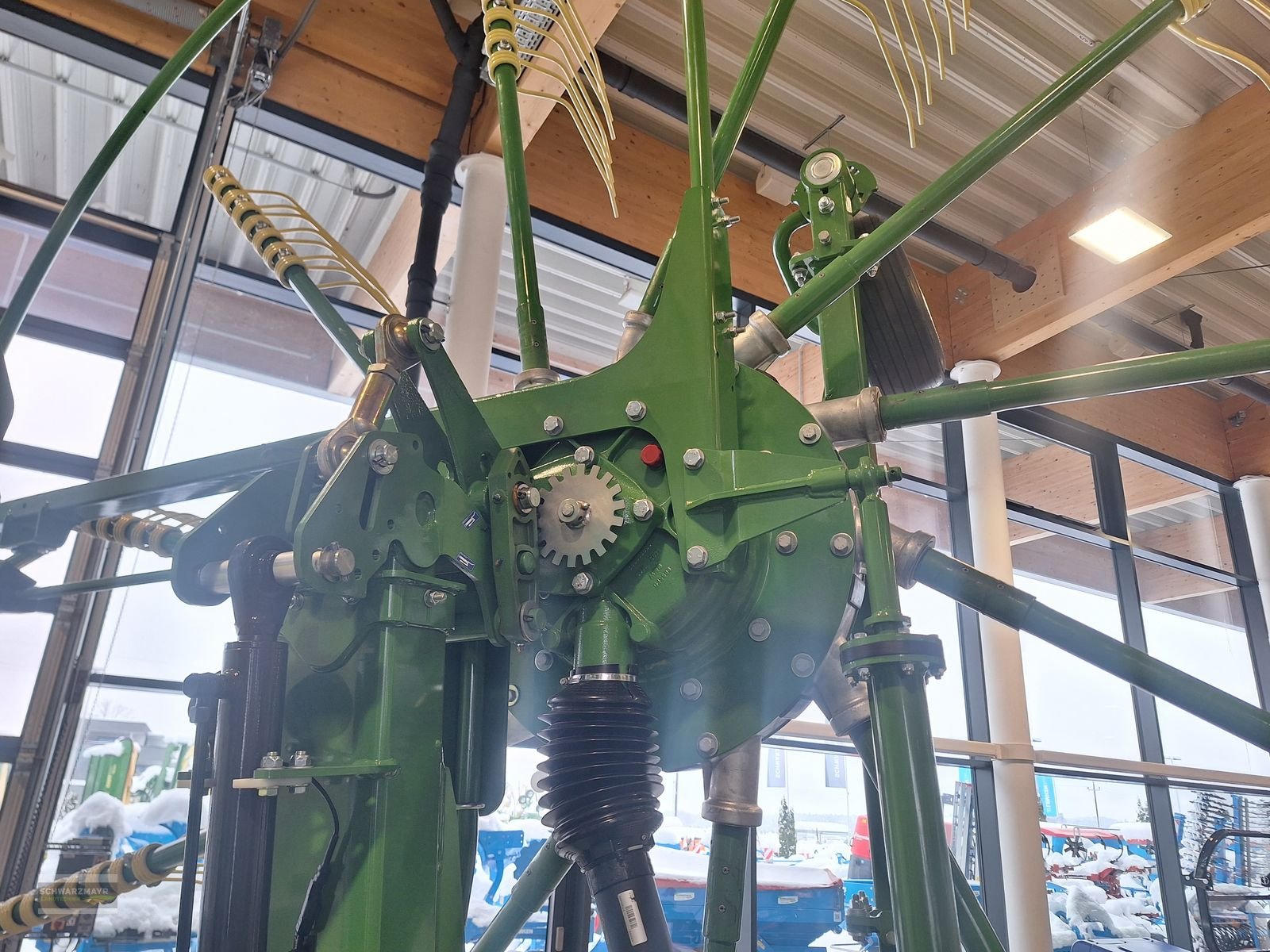 Schwader des Typs Krone Swadro TC 1250, Neumaschine in Aurolzmünster (Bild 14)