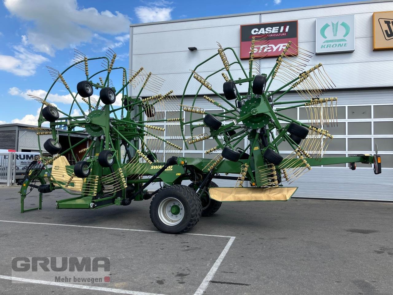 Schwader of the type Krone SWADRO TC 1370, Neumaschine in Friedberg-Derching (Picture 11)