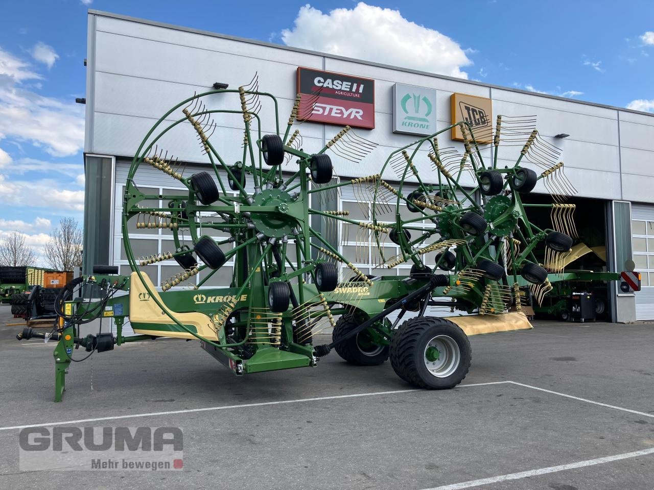 Schwader of the type Krone SWADRO TC 1370, Neumaschine in Friedberg-Derching (Picture 12)