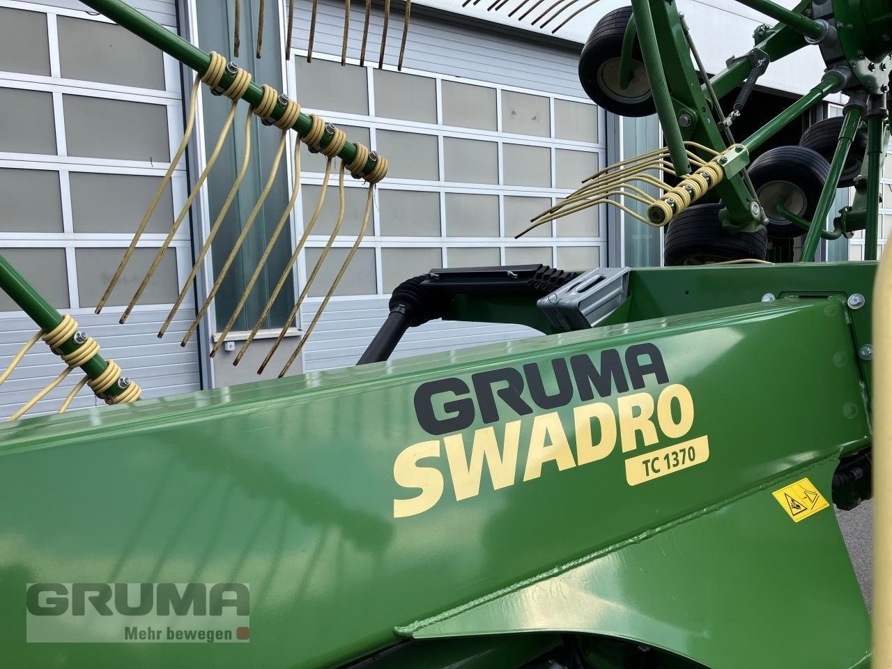 Schwader of the type Krone SWADRO TC 1370, Neumaschine in Friedberg-Derching (Picture 13)