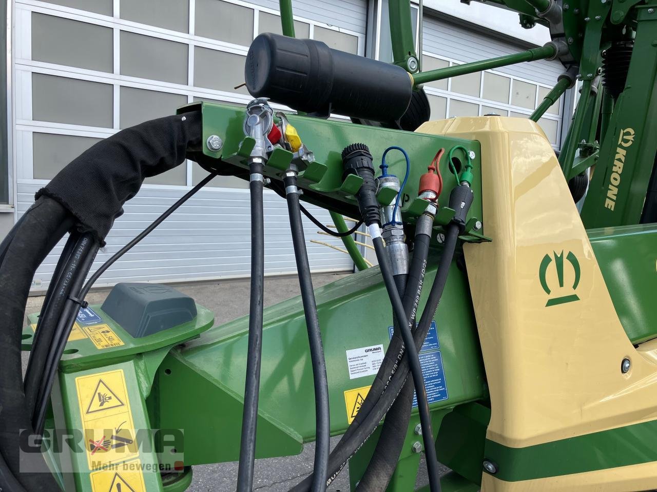 Schwader of the type Krone SWADRO TC 1370, Neumaschine in Friedberg-Derching (Picture 15)