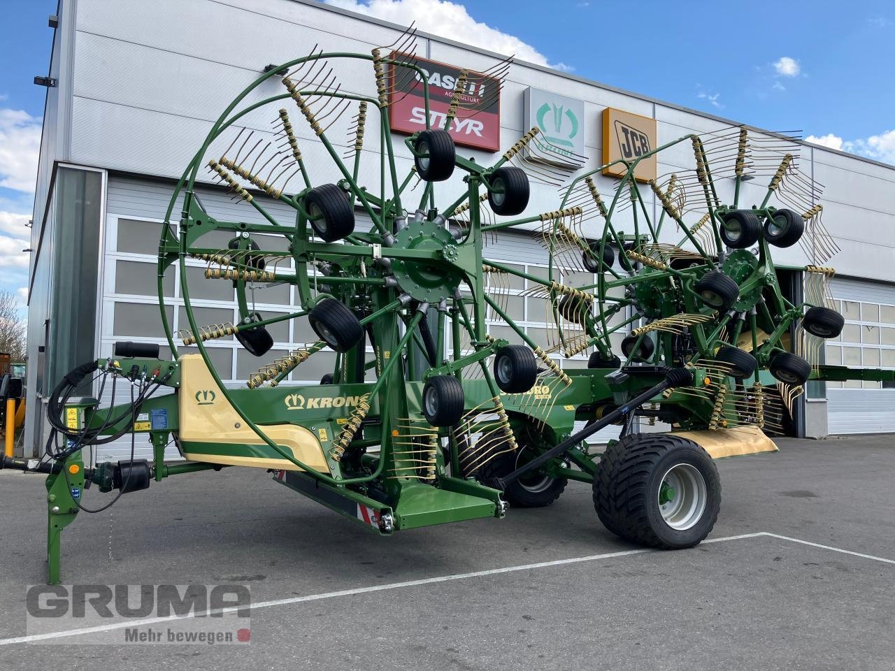 Schwader of the type Krone SWADRO TC 1370, Neumaschine in Friedberg-Derching (Picture 17)