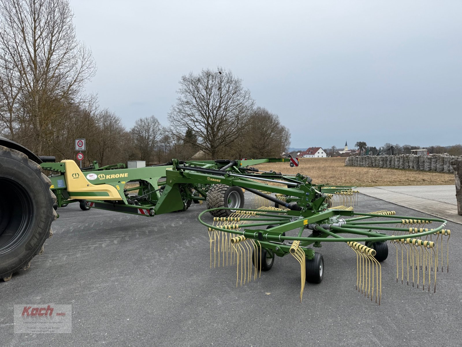 Schwader του τύπου Krone Swadro TC 1370, Neumaschine σε Neumarkt / Pölling (Φωτογραφία 2)