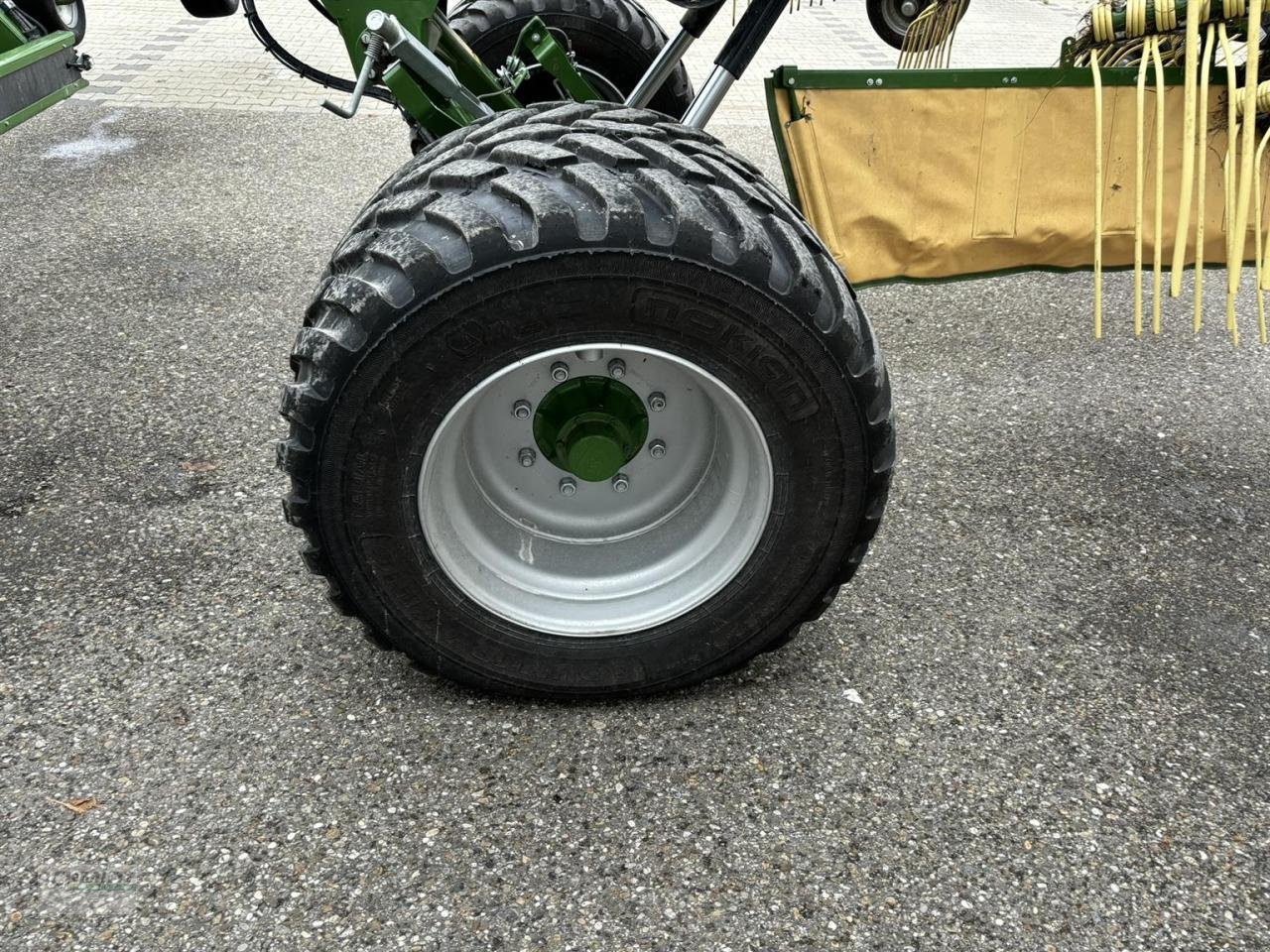 Schwader del tipo Krone Swadro TC1370, Neumaschine In Herbrechtingen (Immagine 8)