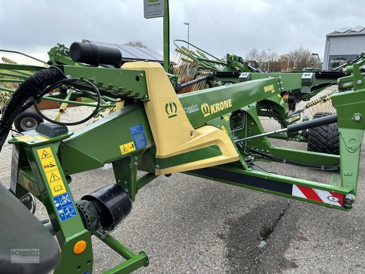Schwader del tipo Krone Swadro TC1370, Neumaschine In Herbrechtingen (Immagine 9)