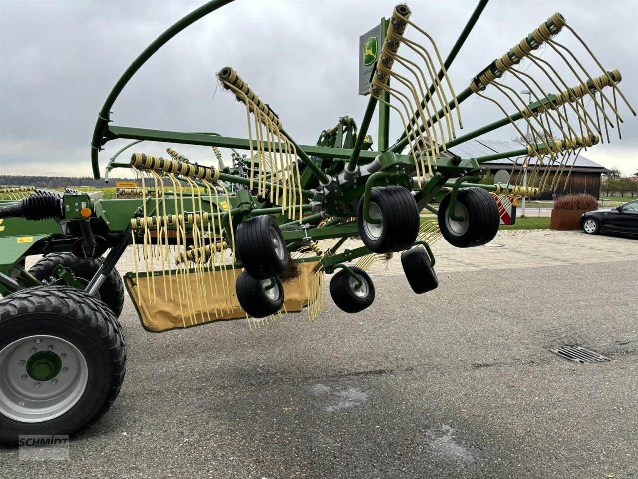 Schwader des Typs Krone Swadro TC1370, Neumaschine in Herbrechtingen (Bild 7)