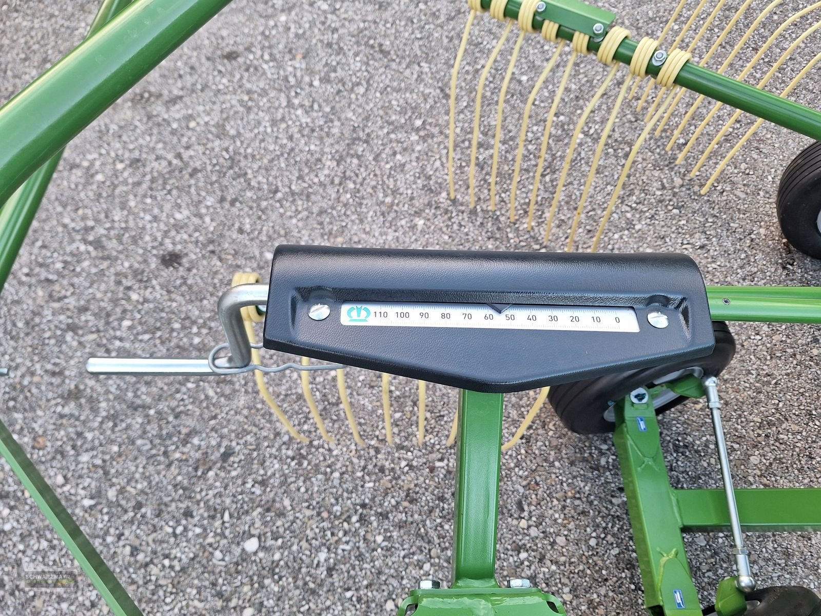 Schwader Türe ait Krone Swadro TS 620 Klappzinken, Neumaschine içinde Gampern (resim 16)