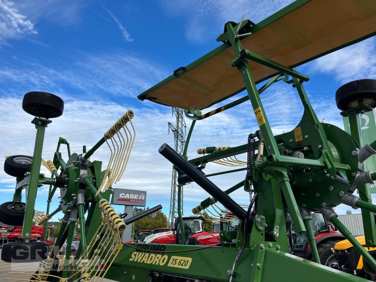 Schwader des Typs Krone SWADRO TS 620, Neumaschine in Friedberg-Derching (Bild 19)