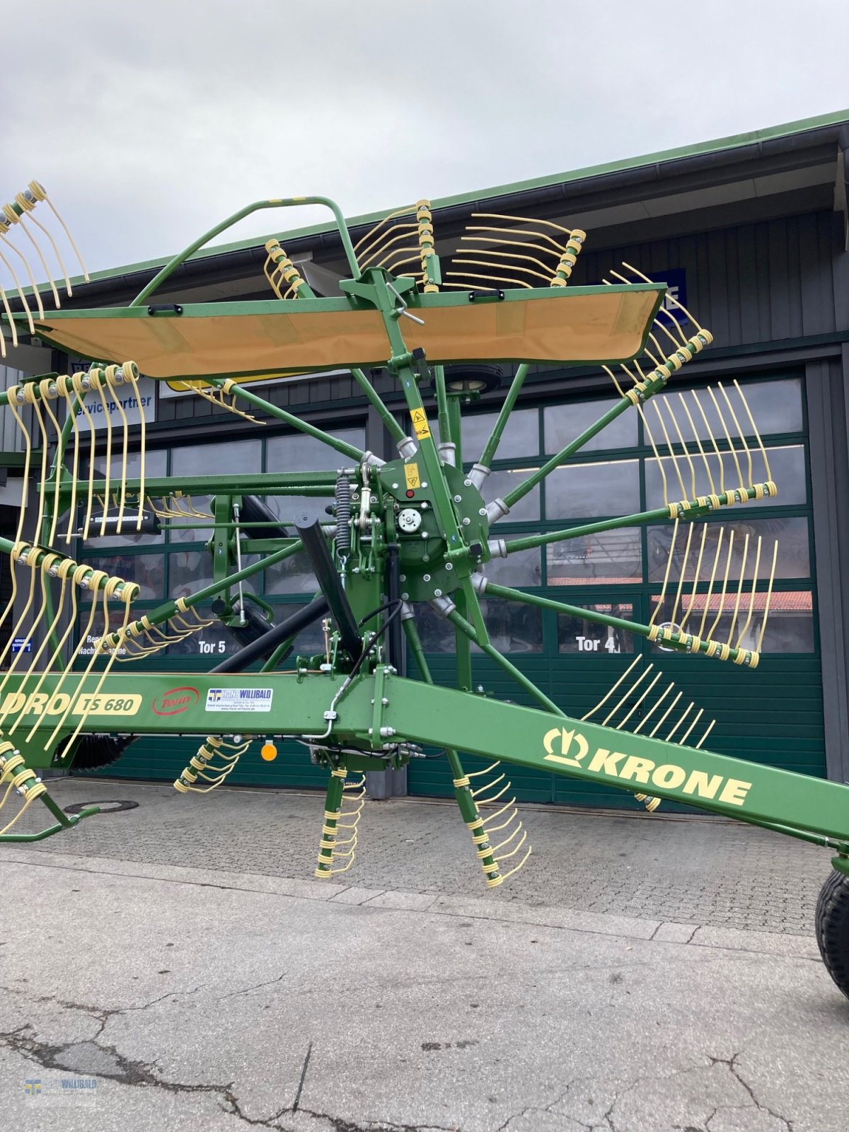 Schwader of the type Krone Swadro TS 680 Twin, Gebrauchtmaschine in Wackersberg (Picture 4)