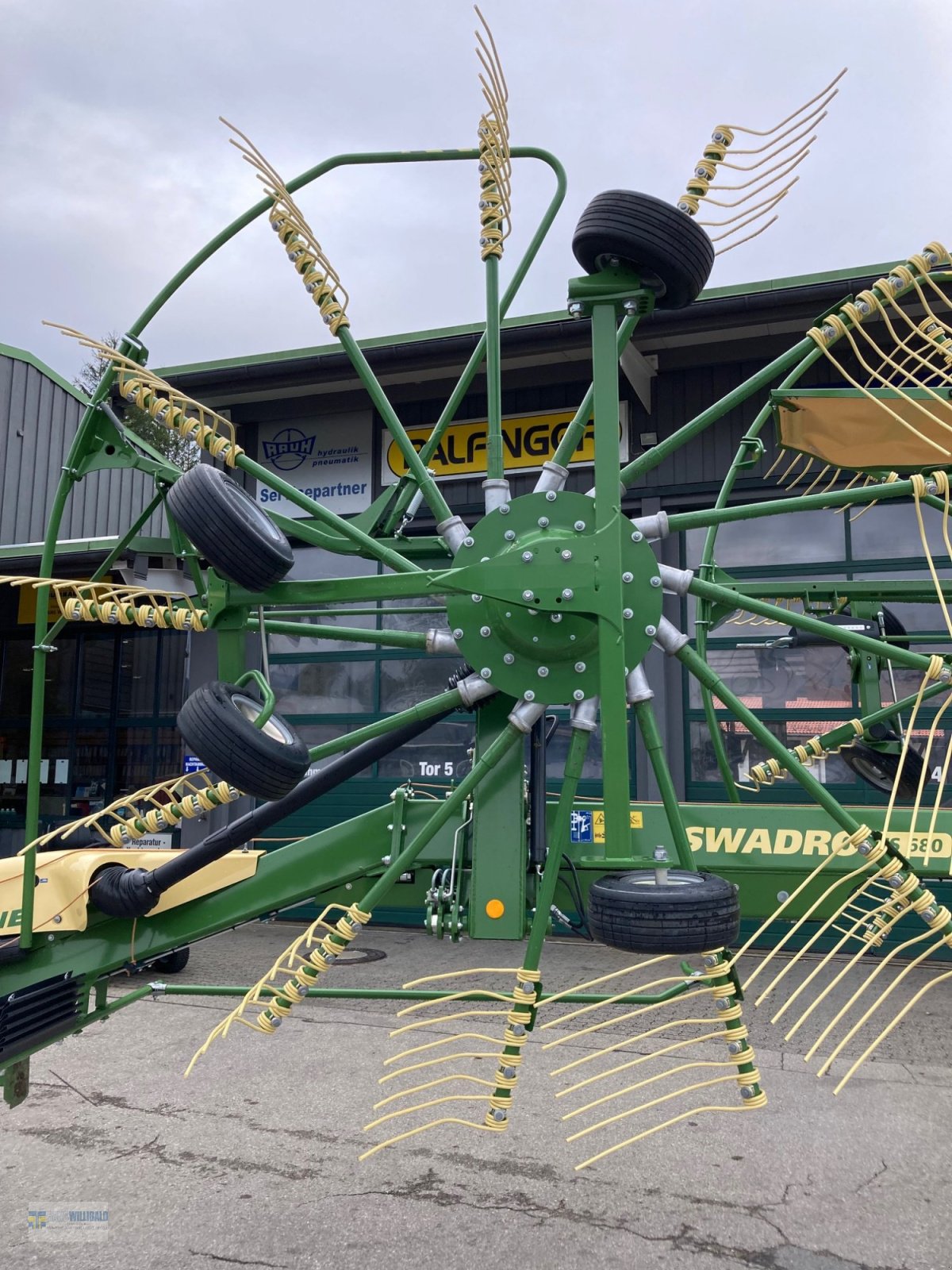 Schwader of the type Krone Swadro TS 680 Twin, Gebrauchtmaschine in Wackersberg (Picture 5)