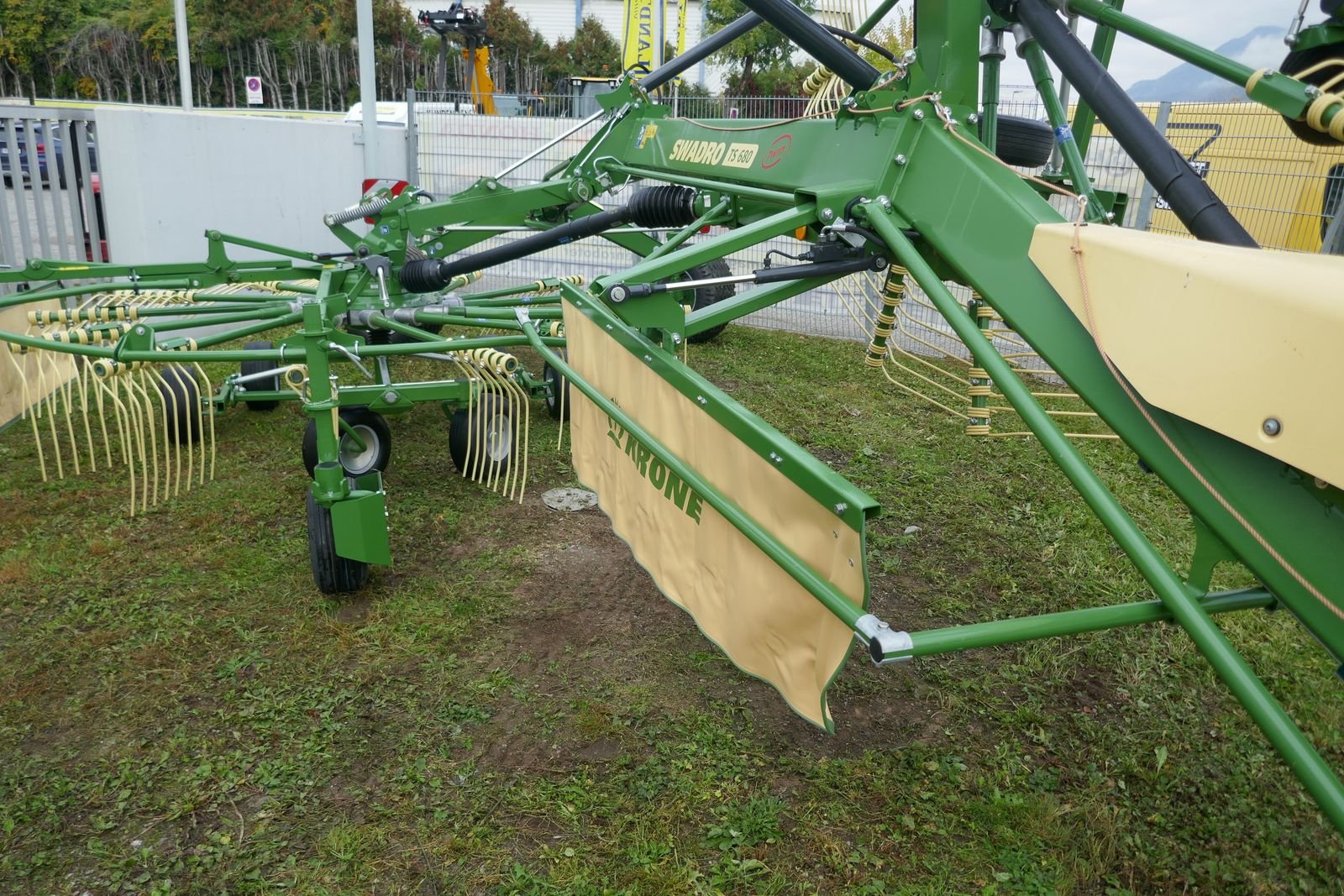 Schwader of the type Krone Swadro TS 680 Twin, Gebrauchtmaschine in Villach (Picture 10)