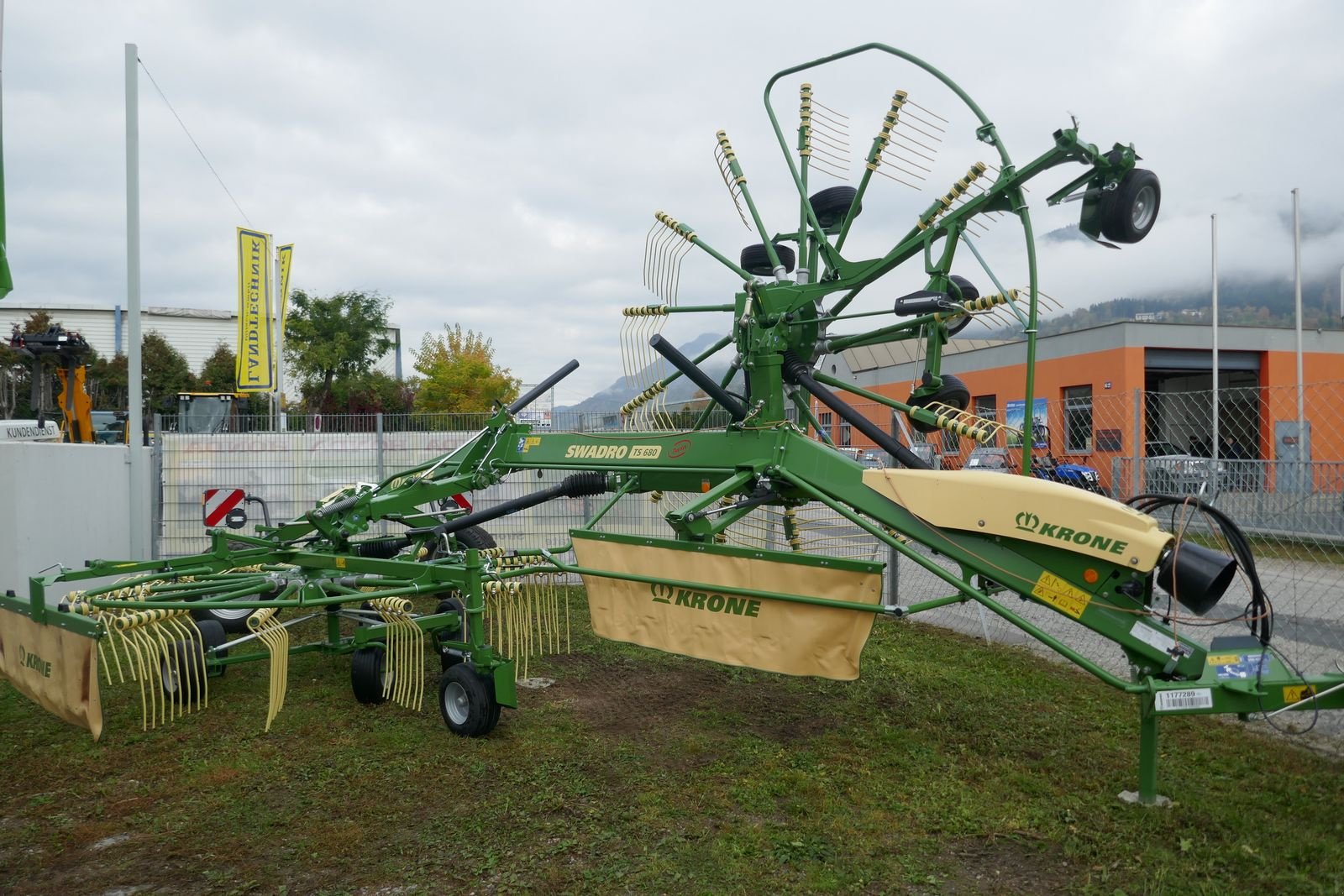 Schwader of the type Krone Swadro TS 680 Twin, Gebrauchtmaschine in Villach (Picture 1)