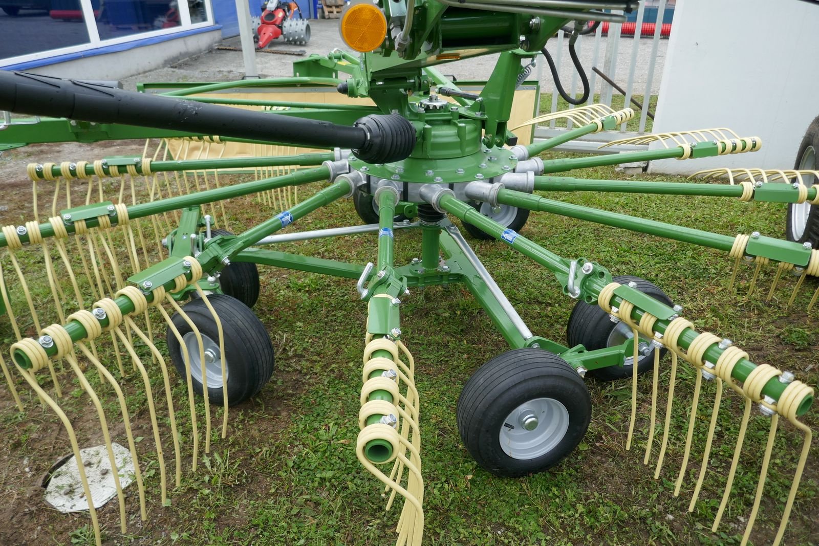 Schwader of the type Krone Swadro TS 680 Twin, Gebrauchtmaschine in Villach (Picture 7)