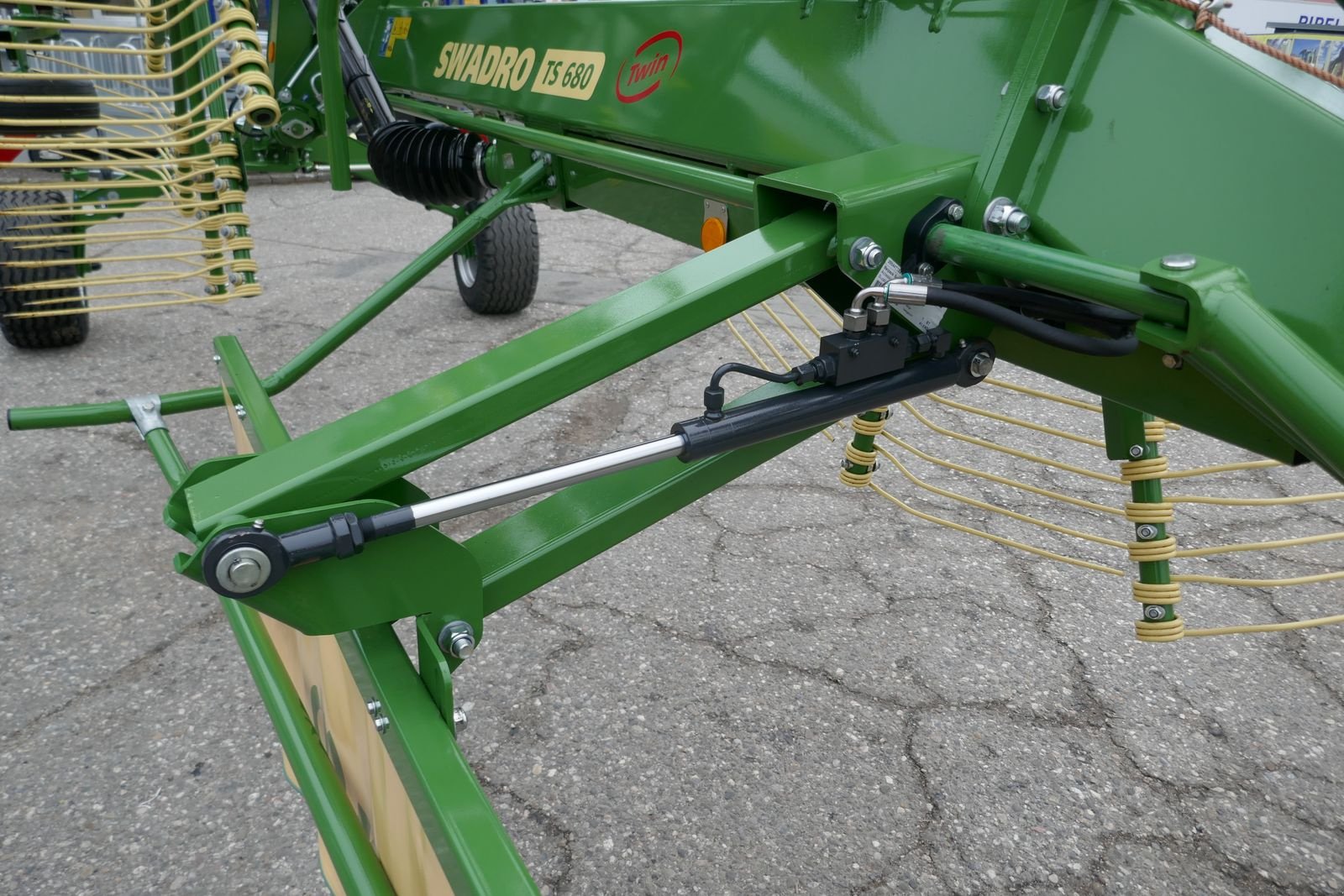 Schwader tip Krone Swadro TS 680 Twin, Gebrauchtmaschine in Villach (Poză 11)