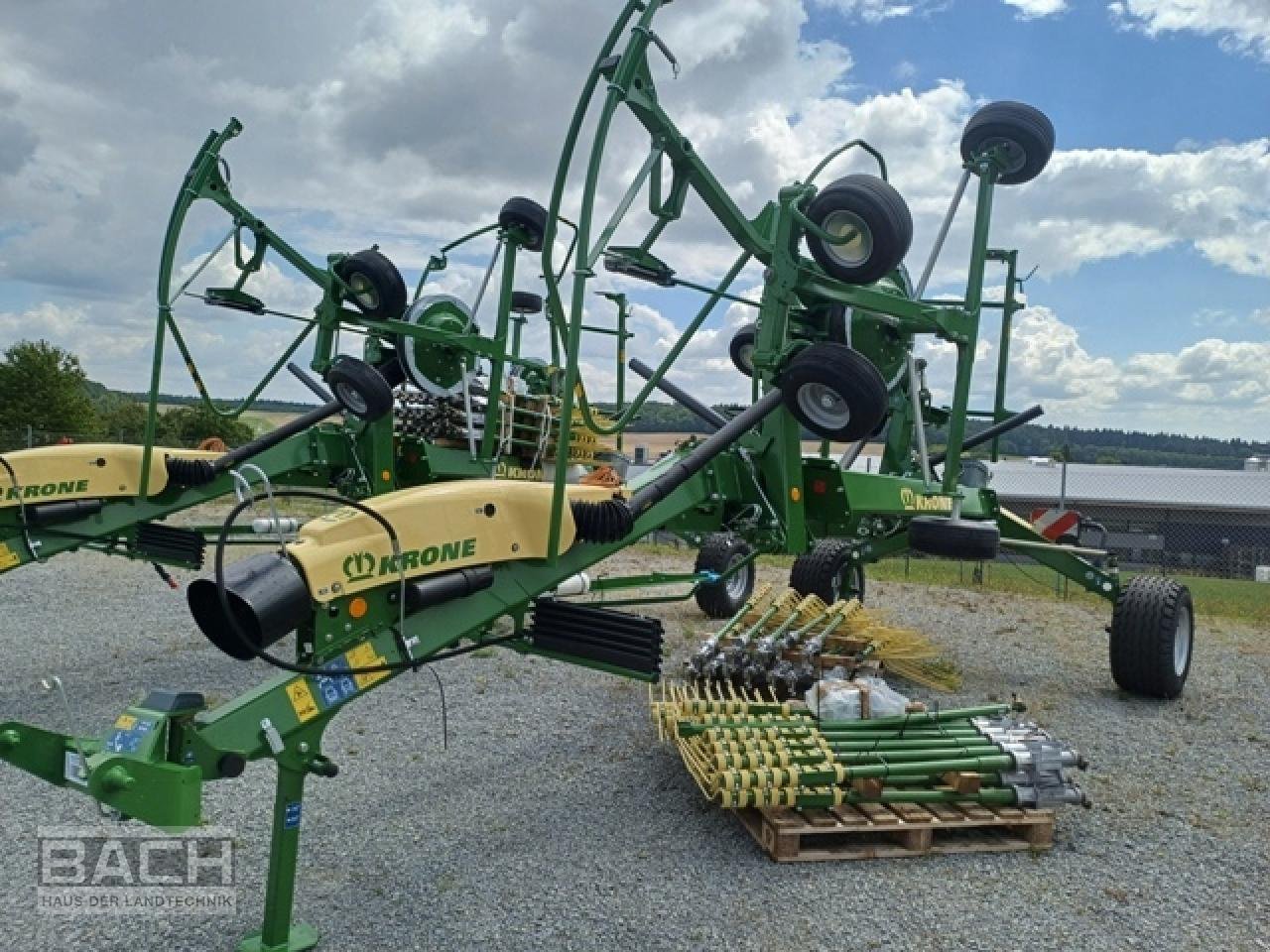 Schwader des Typs Krone SWADRO TS 680, Neumaschine in Boxberg-Seehof (Bild 2)