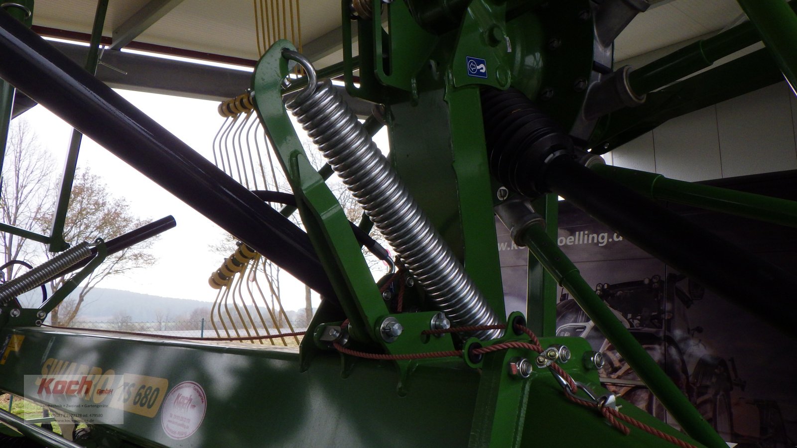 Schwader des Typs Krone Swadro TS 680, Neumaschine in Rain (Bild 4)
