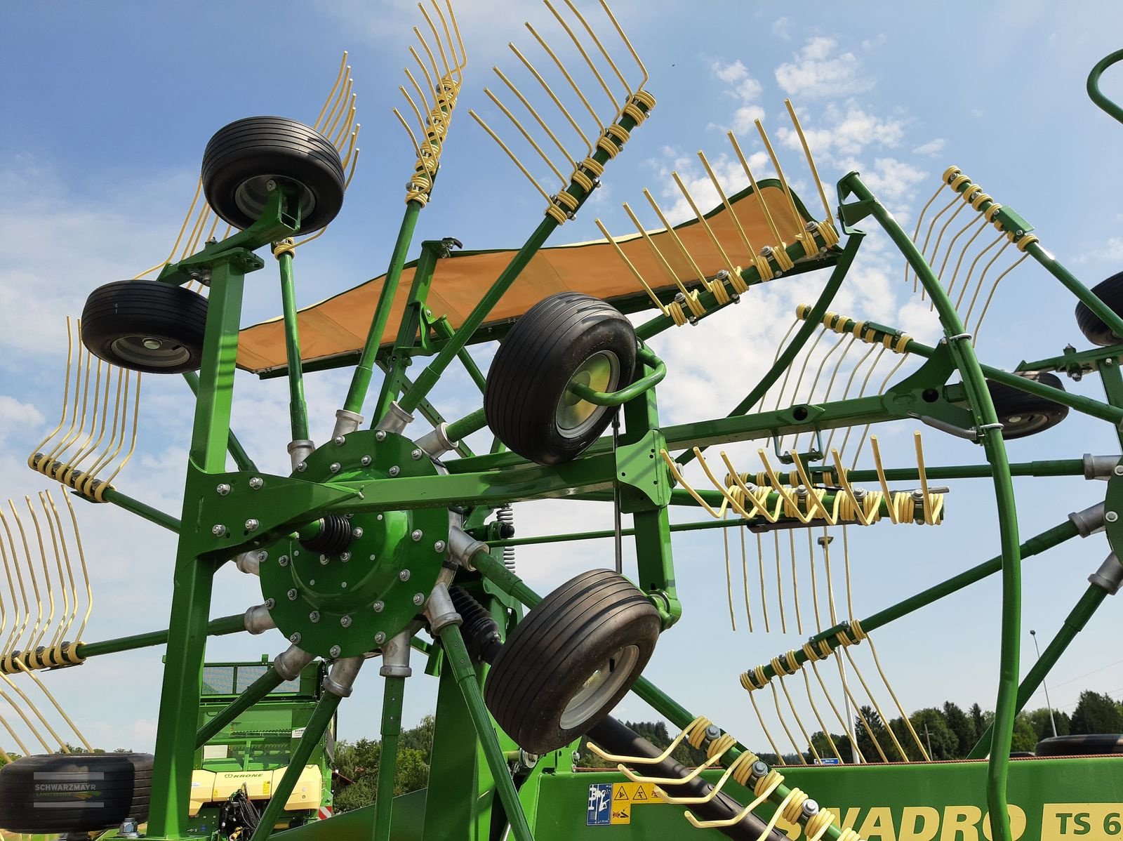 Schwader Türe ait Krone Swadro TS 680, Neumaschine içinde Gampern (resim 12)