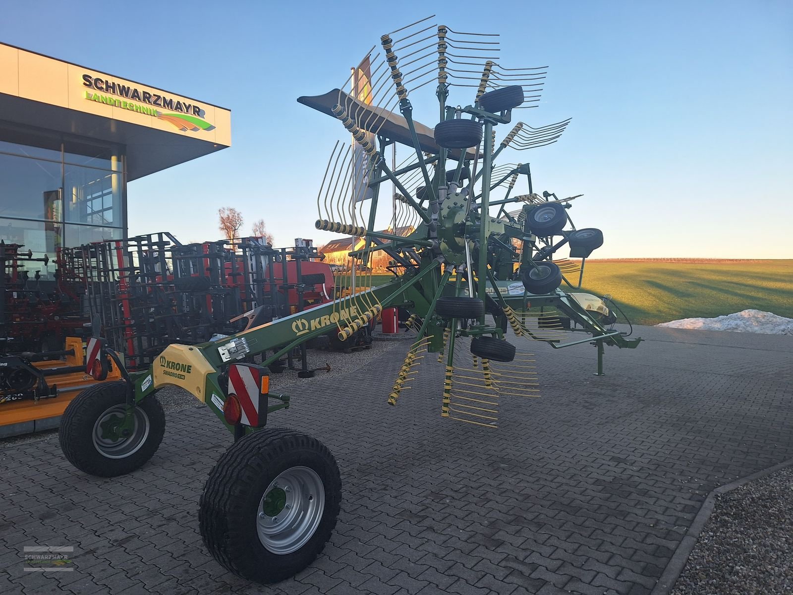 Schwader tipa Krone Swadro TS 740, Neumaschine u Aurolzmünster (Slika 4)