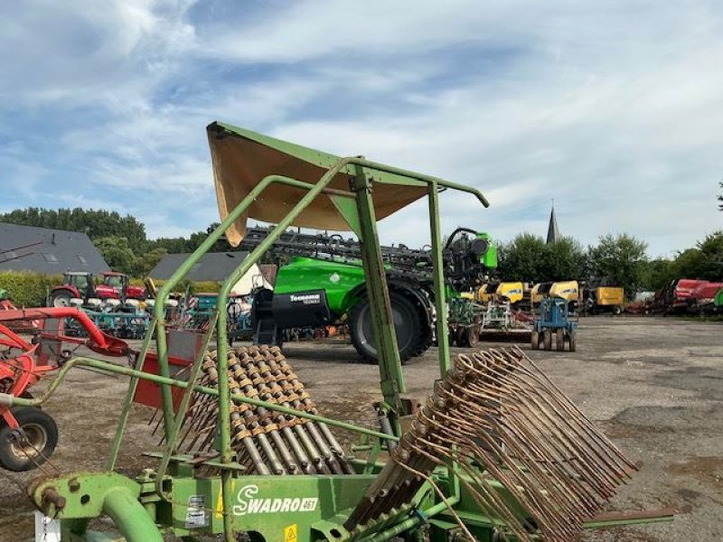 Schwader del tipo Krone SWADRO461, Gebrauchtmaschine en les hayons (Imagen 4)