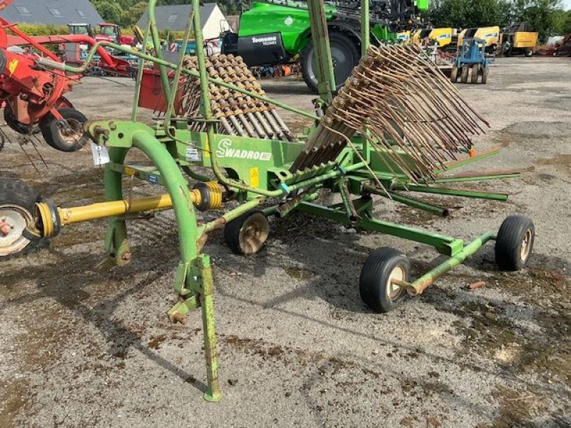 Schwader del tipo Krone SWADRO461, Gebrauchtmaschine en les hayons (Imagen 3)