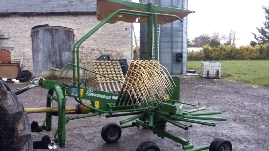 Schwader vrste Krone Swardo 461, Gebrauchtmaschine v PRÉFONTAINES (Slika 9)