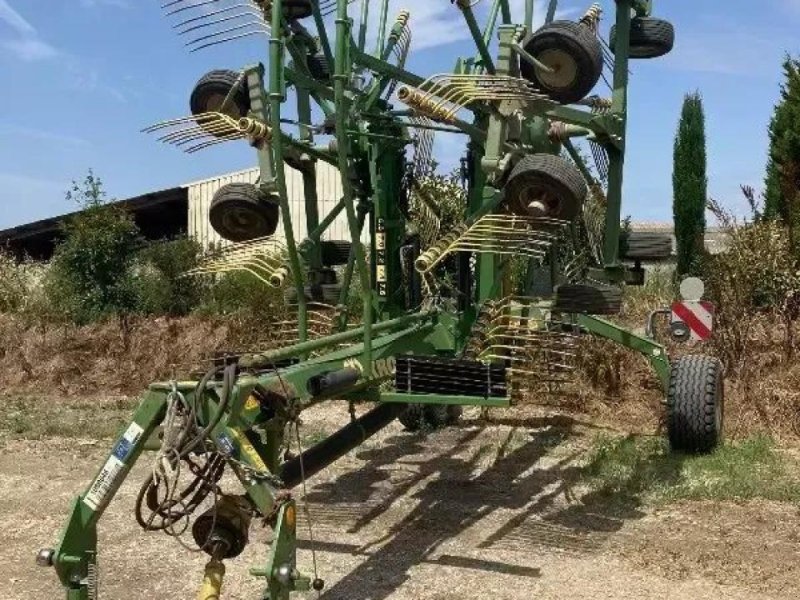 Schwader du type Krone swtc 760, Gebrauchtmaschine en GENNES-SUR-GLAIZE