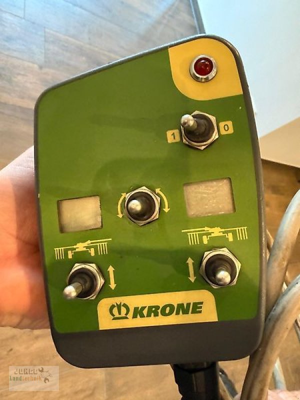 Schwader des Typs Krone TC 760 Plus, Gebrauchtmaschine in Geestland (Bild 19)