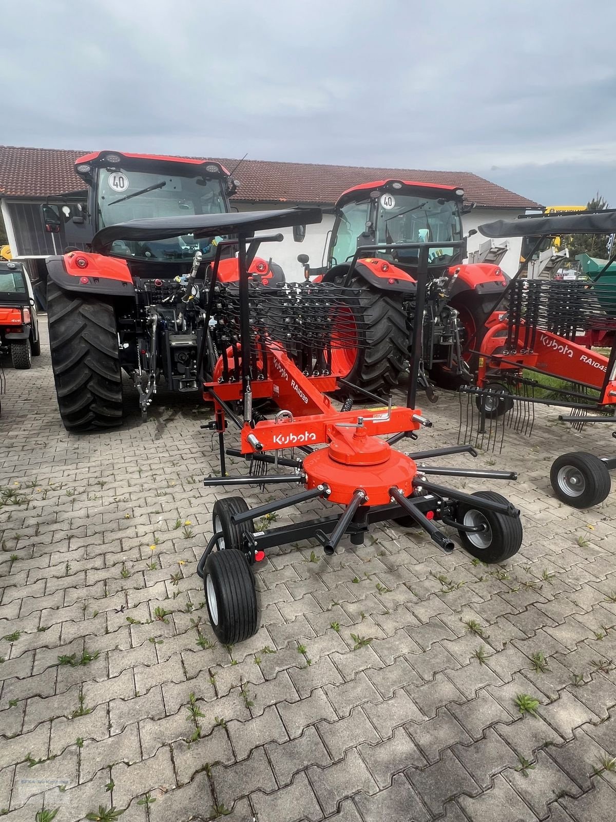 Schwader des Typs Kubota RA 1039, Gebrauchtmaschine in Erlbach (Bild 5)