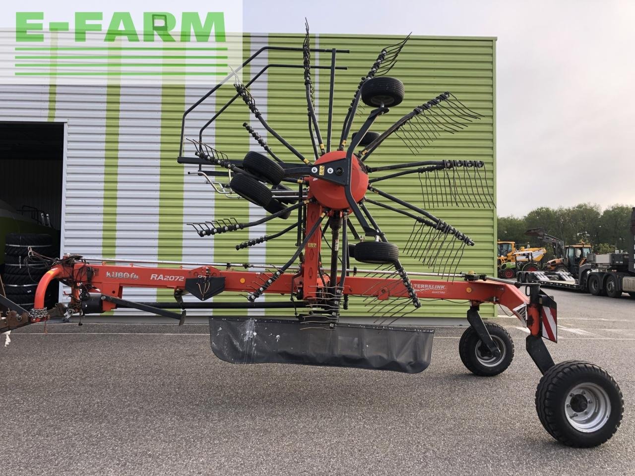 Schwader des Typs Kubota ra 2072, Gebrauchtmaschine in AILLAS (33 - GIRONDE) (Bild 1)