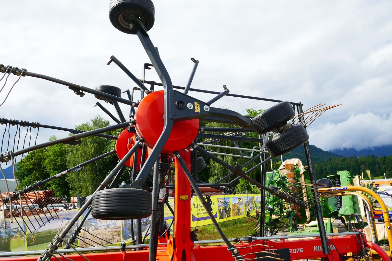 Schwader des Typs Kubota RA 2076, Gebrauchtmaschine in Villach (Bild 8)