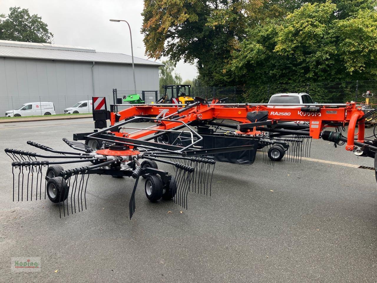 Schwader des Typs Kubota RA 2580, Neumaschine in Bakum (Bild 4)