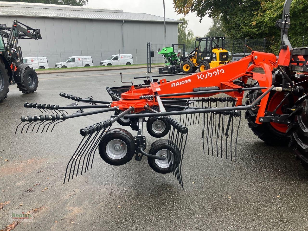 Schwader des Typs Kubota RA1035, Neumaschine in Bakum (Bild 3)