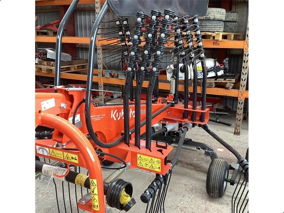 Schwader des Typs Kubota RA1542 Med tandemaksel og proline gear, Gebrauchtmaschine in Sabro (Bild 4)