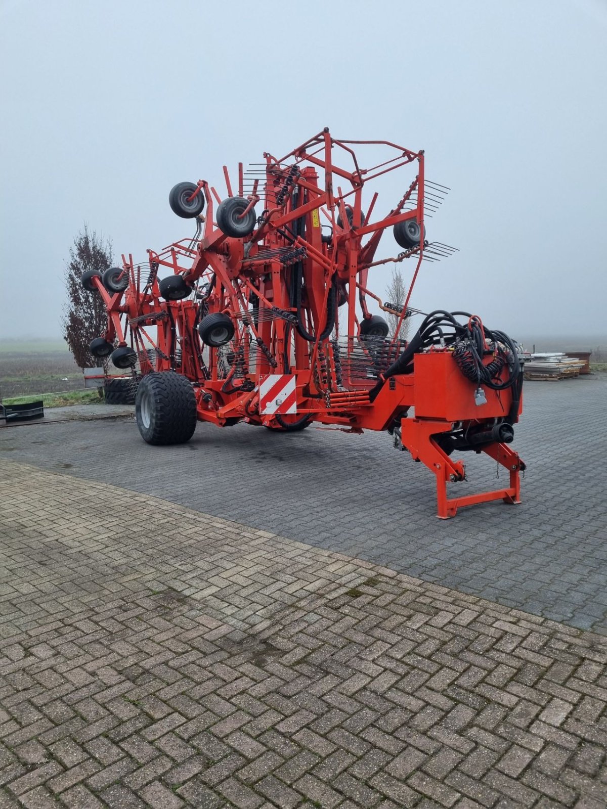 Schwader типа Kuhn 15031, Gebrauchtmaschine в Zwartemeer (Фотография 1)