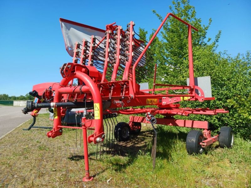 Schwader Türe ait Kuhn 4521, Gebrauchtmaschine içinde SAINT HILAIRE EN MORVAN (resim 1)