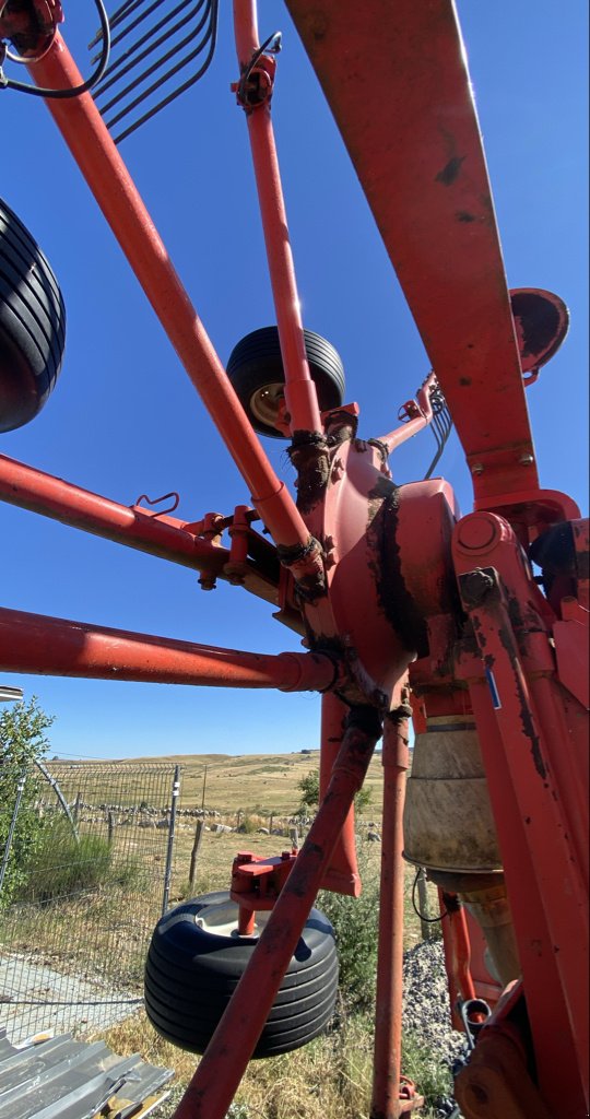 Schwader tipa Kuhn 7301, Gebrauchtmaschine u Nasbinals (Slika 9)