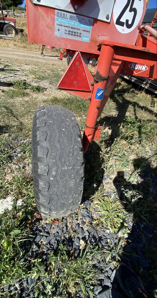 Schwader tipa Kuhn 7301, Gebrauchtmaschine u Nasbinals (Slika 5)