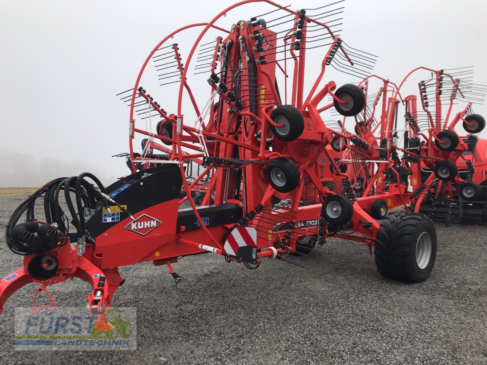 Schwader of the type Kuhn GA 13031, Neumaschine in Perlesreut (Picture 1)