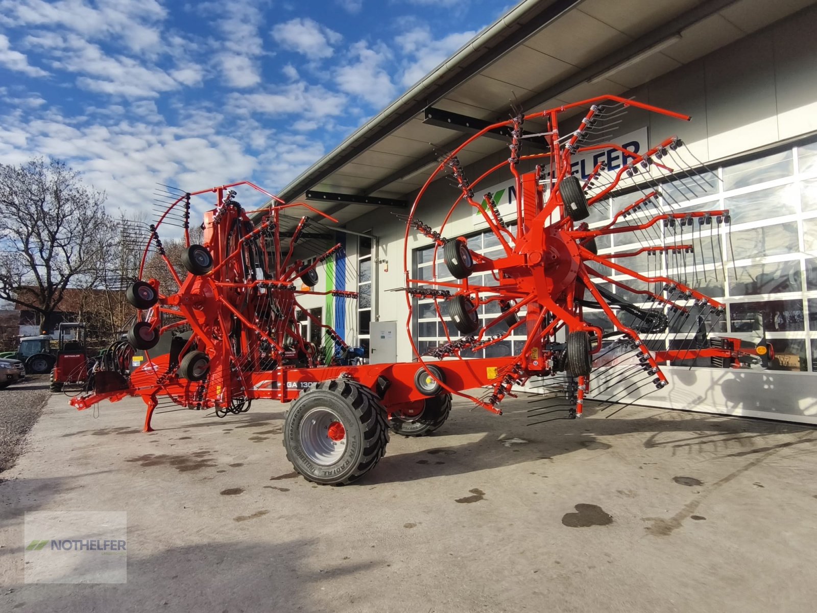 Schwader des Typs Kuhn GA 13031, Neumaschine in Pforzen (Bild 14)