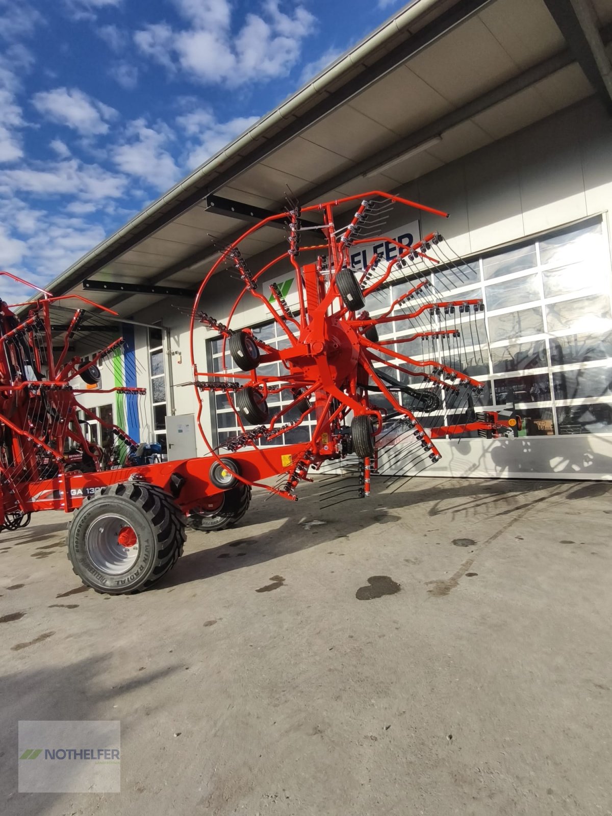 Schwader des Typs Kuhn GA 13031, Neumaschine in Pforzen (Bild 24)