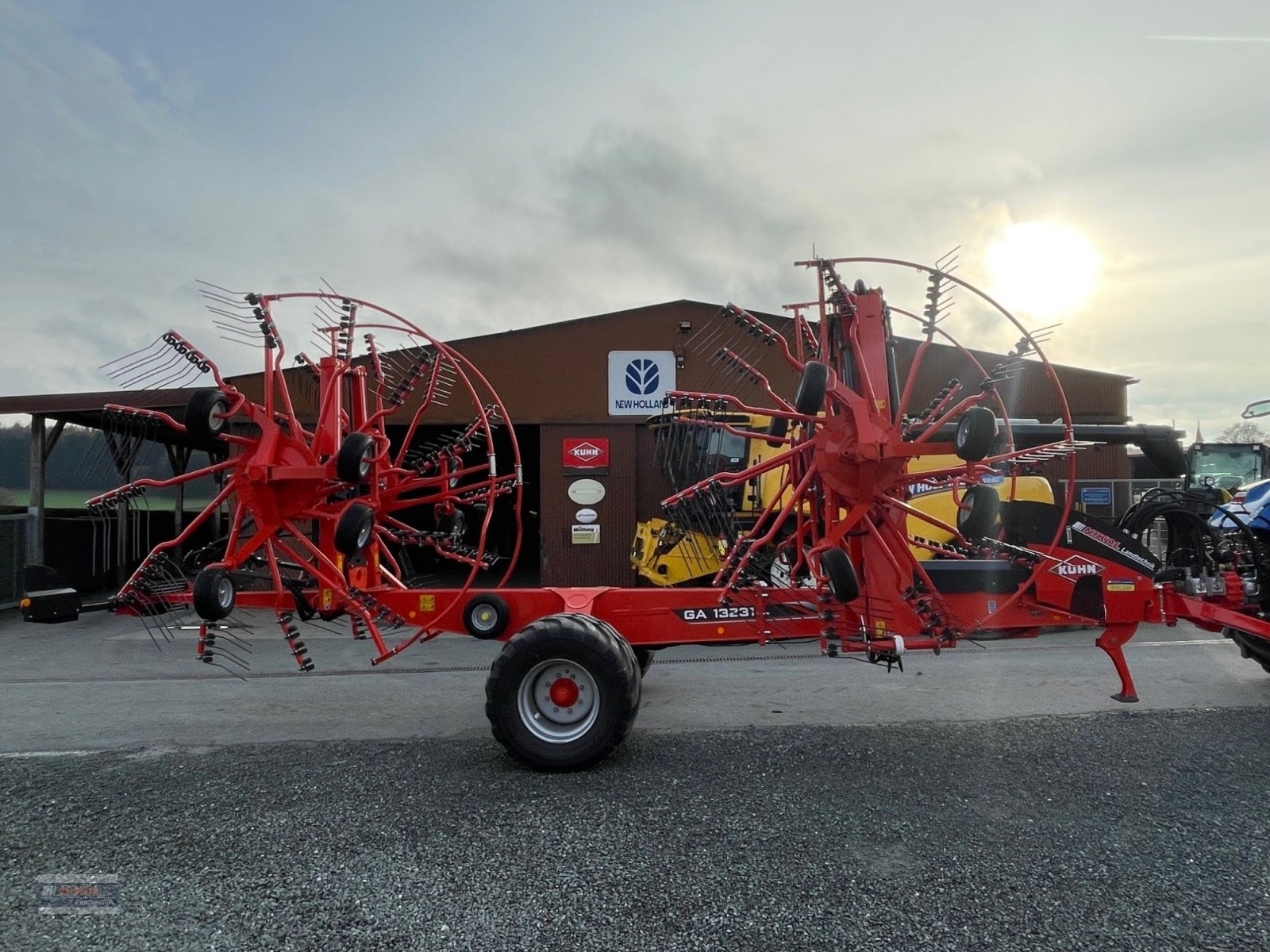 Schwader des Typs Kuhn GA 13231, Neumaschine in Lichtenfels (Bild 6)