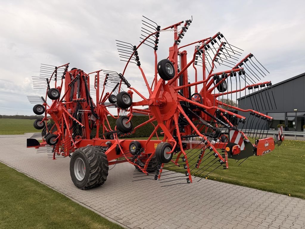 Schwader des Typs Kuhn GA 14231, Neumaschine in Coevorden (Bild 8)